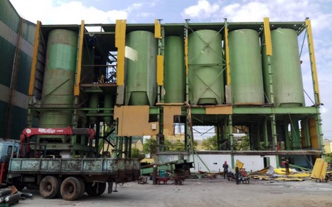 รื้อโครงสร้างอาคารแบทเฮ้าที่ระยองกล๊าส